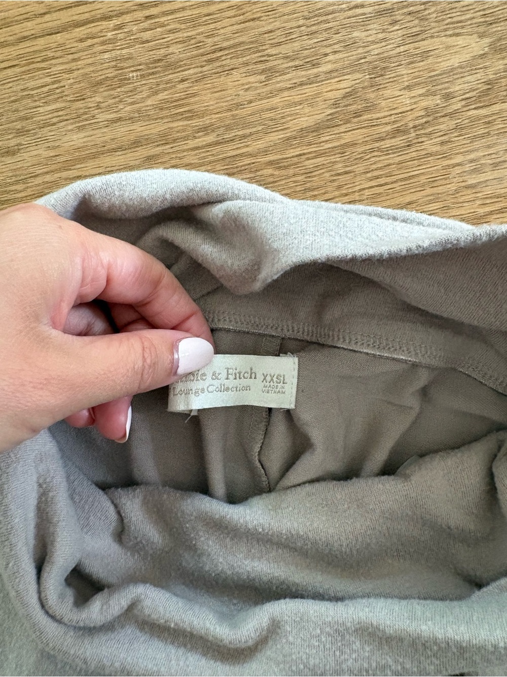 Abercrombie pants - Picture 3 of 3